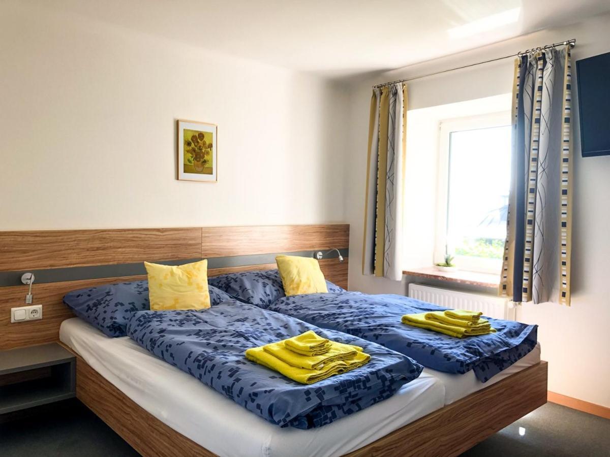 Hotel Zum Schwarzen Roessl à Strengberg Extérieur photo